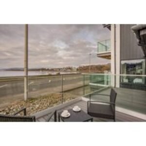 4* The Oyster Inn Stay for 2: Afternoon Tea