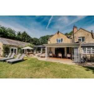 Luxurious Overnight Northampton Spa Stay for Two with Spa Access