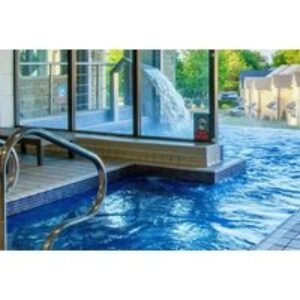 4* Last Drop Village Hotel & Spa Retreat For 2: Breakfast