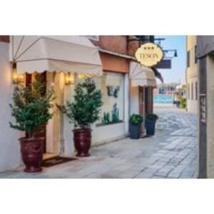 Venice Islands Retreat: Central Hotel with Flights Included | Wowcher
