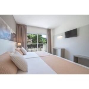Costa Dorada Beach Break - Salou Hotel & Flights | Wowcher