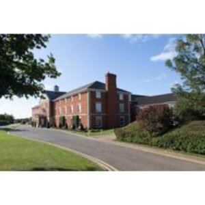 4* Luxury Whittlebury Hall Hotel Stay for 2 with 3-Course Dinner & Full Heat and Leisure Facilities Access | Wowcher