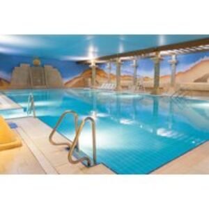 Torquay Leisure Resort: Family of 4 Stay with Breakfast & Full Leisure Access inc Bowling