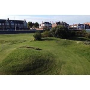 Family Friendly Round of MiniLinks® Golf for up to 4 People on the Pitch and Putt 8.golf course in Fleetwood | Wowcher