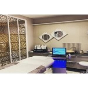 60-Min Acne-Prone Skin Targeted HydraFacial Treatment