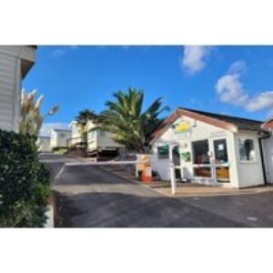 Somerset Holiday Park Getaway: 2-4 Night Seaside Stays for up to 6 with Breakfast and Drinks Hamper! | Wowcher