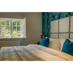 4* Barnett Hill Surrey Stay: Luxury Super King Room