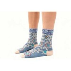 Black 4 Pairs Women's Cotton Retro Floral Crew Socks - Embroidered