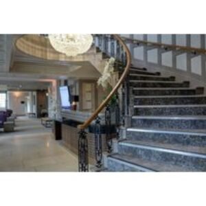 4* Warwickshire: Manor Hotel Stay with Breakfast and Prosecco Upgrade for 2! | Wowcher