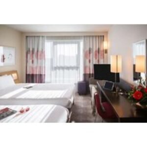 4* Berkshire Spa Break at Novotel Reading for 2 - Breakfast