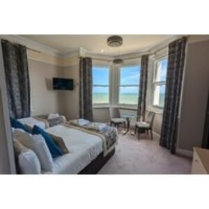4* Seaside Stay with Breakfast