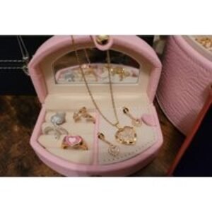 Valentine's Day Mystery Jewellery Gift Box - 5 Exquisite Pieces | Wowcher