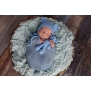 Newborn Photoshoot: Includes Props & 2 Prints | Wowcher