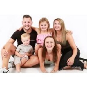 Family Photoshoot & 10 Prints - Cardiff | Wowcher