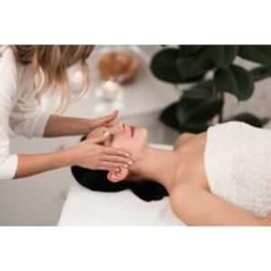 Warming Pamper Package with Luxury Facial