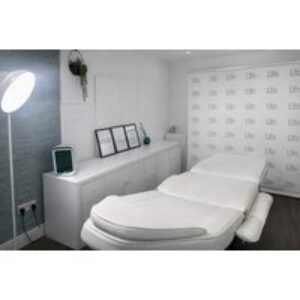 Dermaplaning Facial with Glycolic Peel at Ellis Aesthetics - 60-Minute Skin Rejuvenation in Trafford | Wowcher