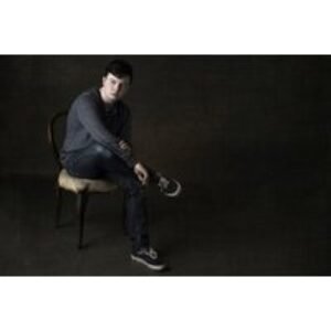 Teenager Photoshoot Session - Receive a 7″x5″ Framed Picture | Wowcher