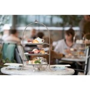 Afternoon Tea & a Glass of Bubbly for 2 at Holiday Inn Nottingham | Wowcher
