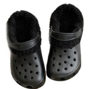 Unisex Black Designer  Fleece Lined Fuzzy Shoes - Cosy Comfort for All Seasons | Wowcher