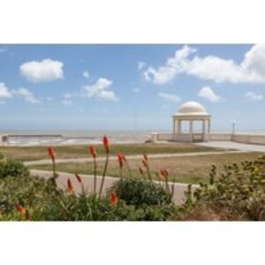 Luxury Lodge with Hot Tub for 4 Adults and 2 Children - 2