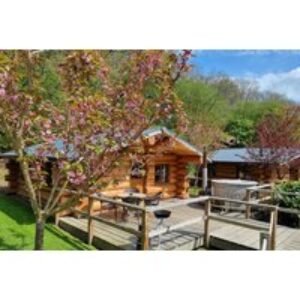 Luxury Shropshire Lodge with Private Hot Tub for Up to 4 - 1 or 2 Nights - Family Stays & SCHOOL HOLIDAY AVAILABILITY! | Wowcher