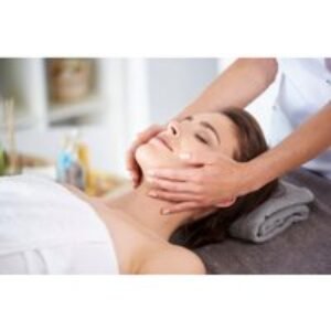 60-Minute Women-Only Pamper Package with Massage & Mini-Facial at Madawi London