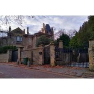 London Celebrity Houses Walking Tour for One - 2 Hours - Brit Icons Tours | Wowcher