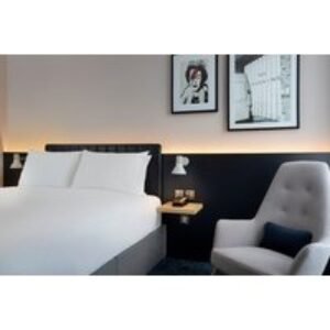 4* Leonardo Hotel Bristol: City Getaway & Breakfast for 2 - Room Upgrade Option! | Wowcher
