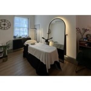 60-Minute SkinGlow Deluxe Microneedling Facial with £20 Voucher at BELORA - London | Wowcher