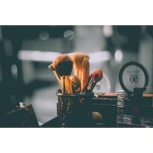 Professional Online Make-Up Course with Practical Certification - Kirren Karara | Wowcher